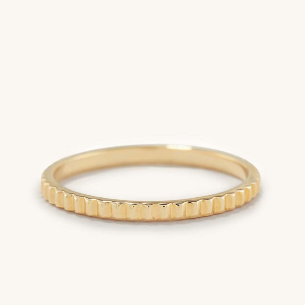 Mejuri 14K Yellow Gold Eternity Line Ring Size 6
